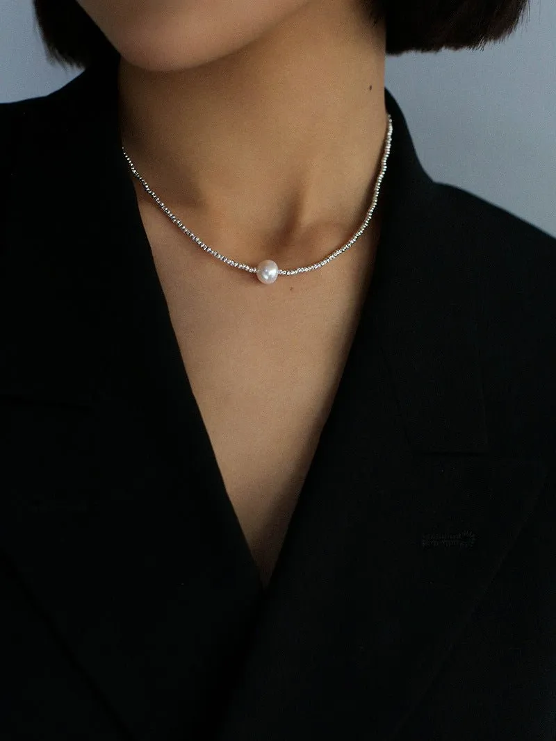 Luxurious Shiny Passepartout Freshwater Pearl Necklace