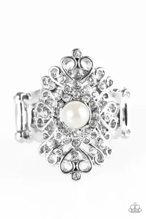 Paparazzi Ring ~ Queen Status - White